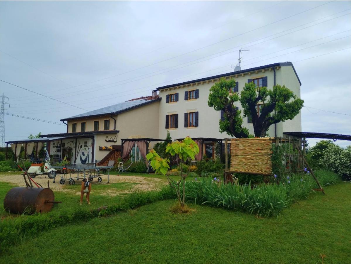 卡斯特努沃德加尔达Ca' Blanca住宿加早餐旅馆 外观 照片